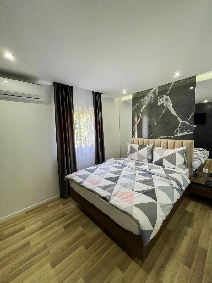 Apartmani Mila Laktaši エクステリア 写真
