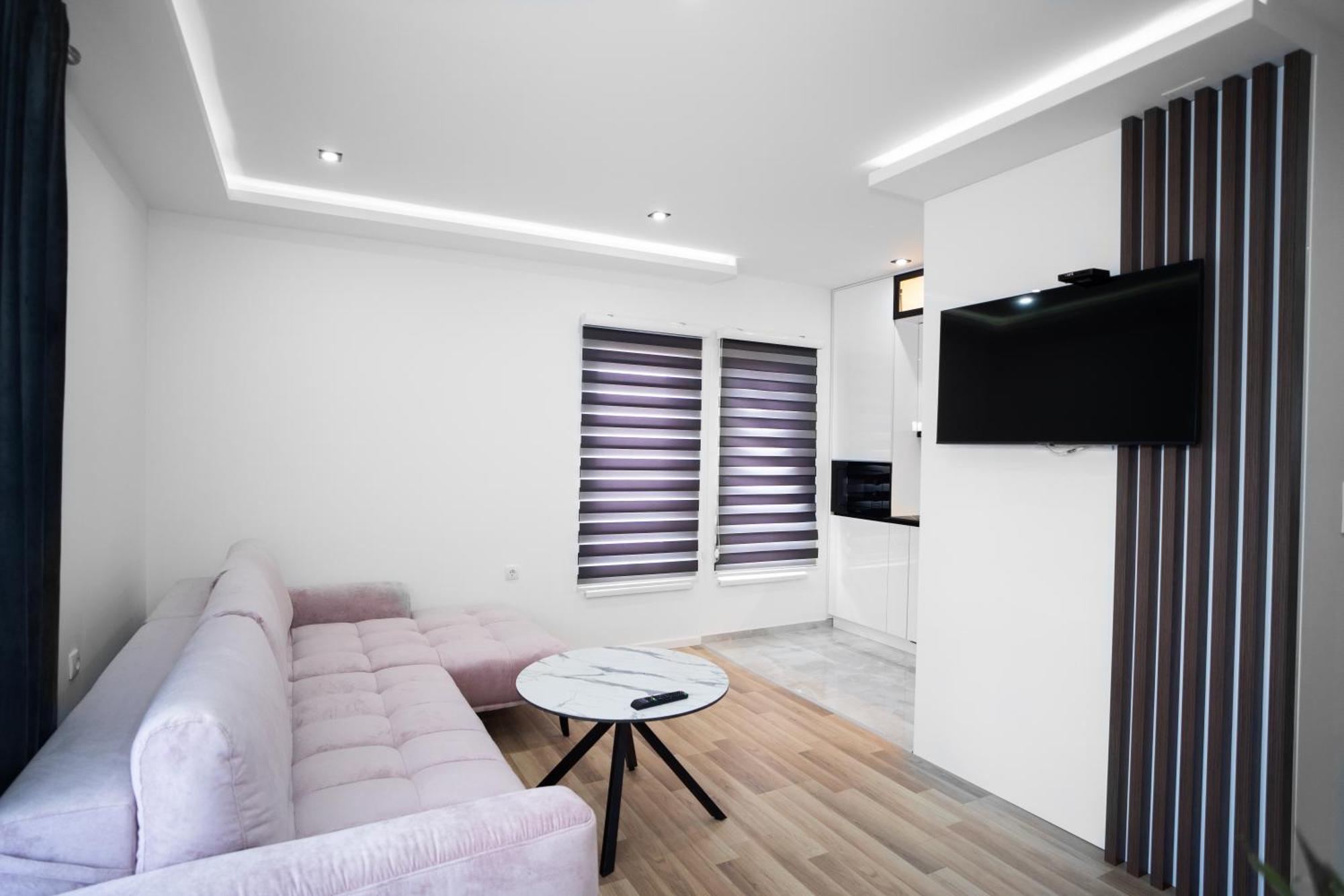 Apartmani Mila Laktaši エクステリア 写真