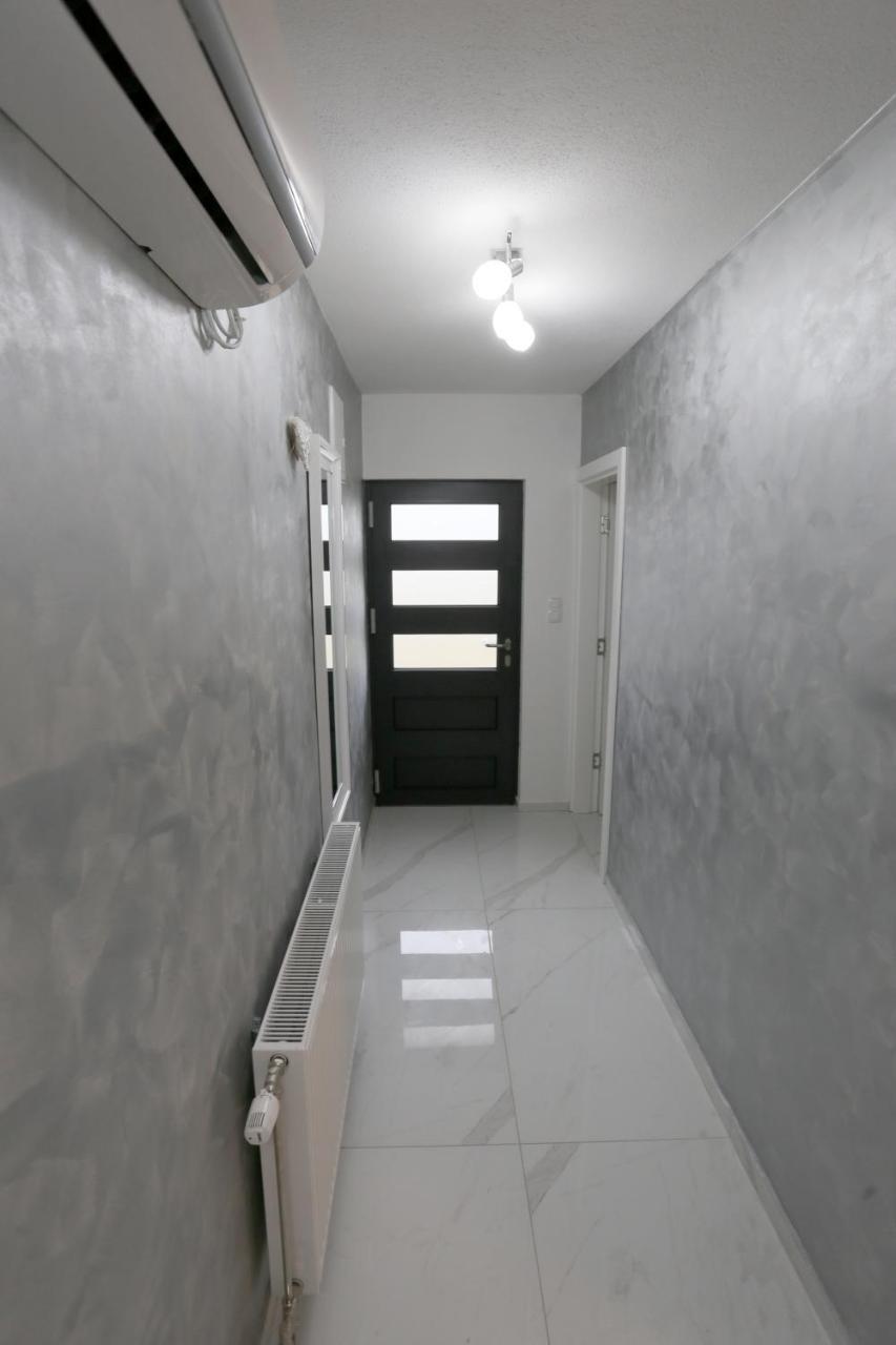 Apartmani Mila Laktaši エクステリア 写真
