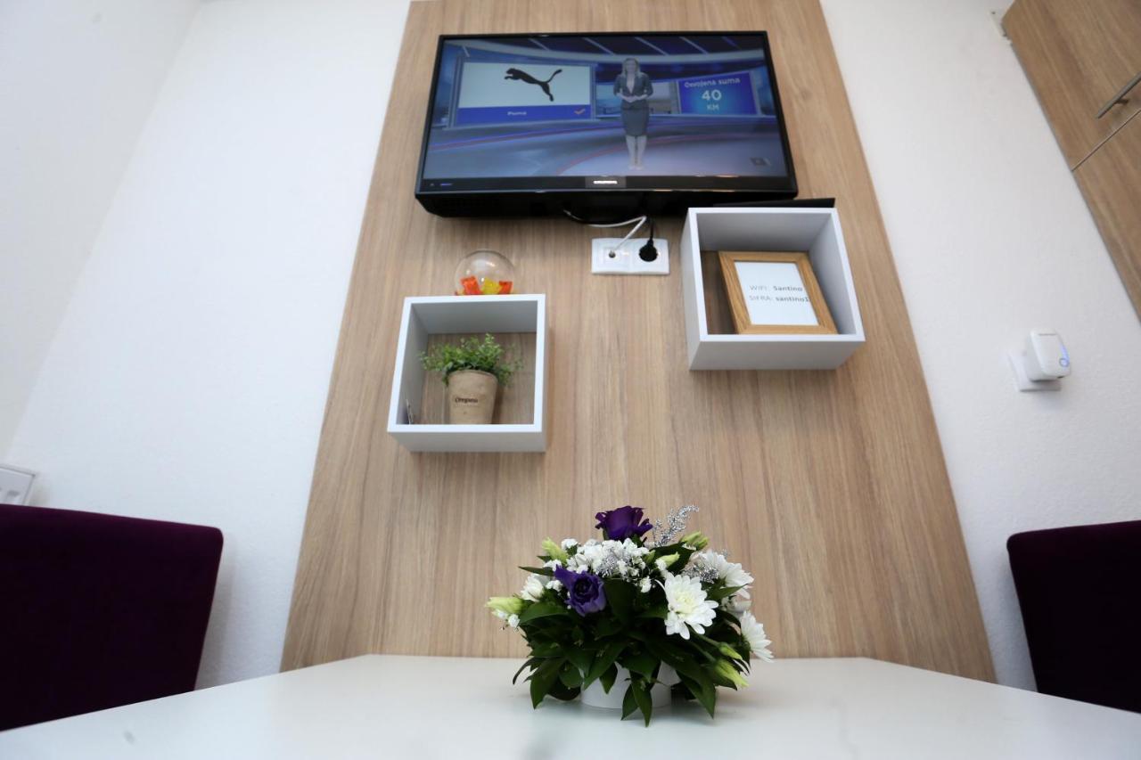 Apartmani Mila Laktaši エクステリア 写真