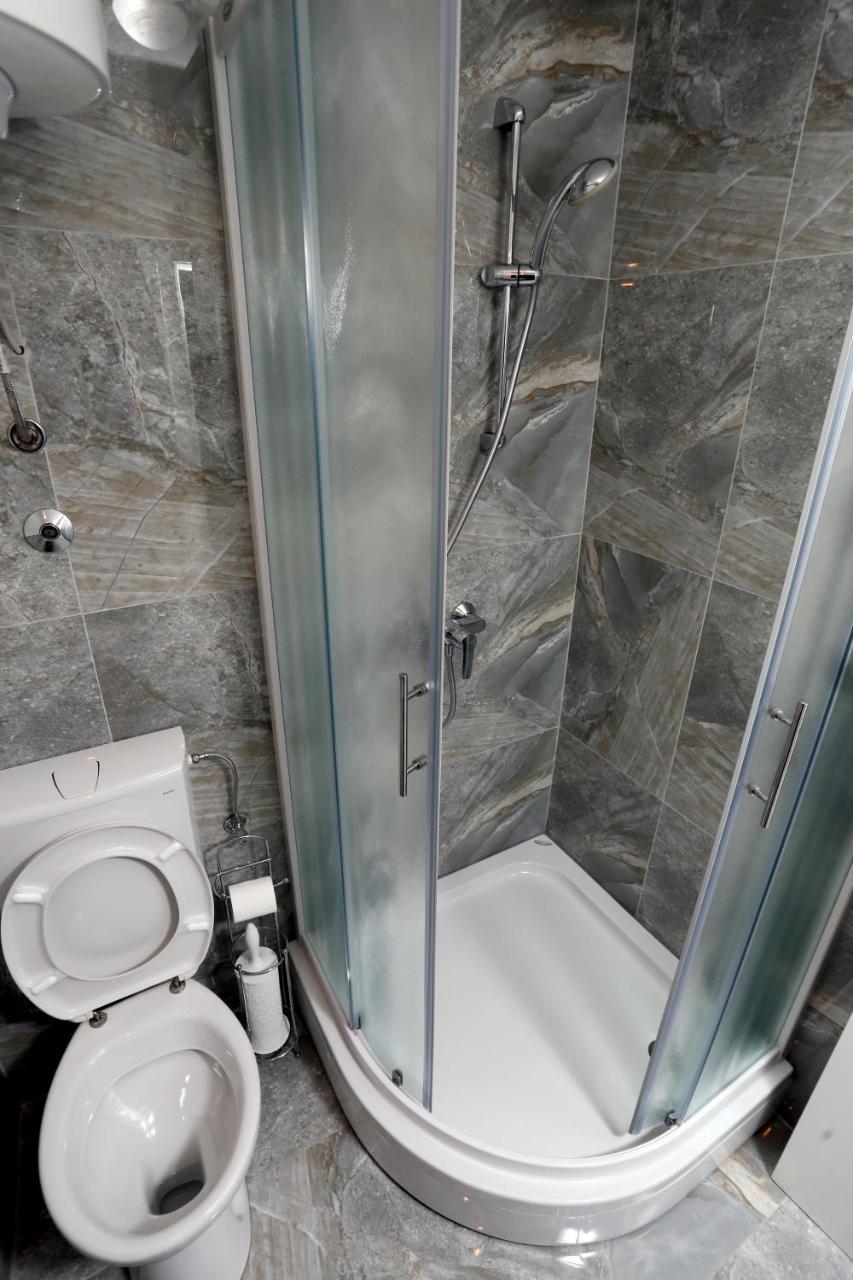 Apartmani Mila Laktaši エクステリア 写真